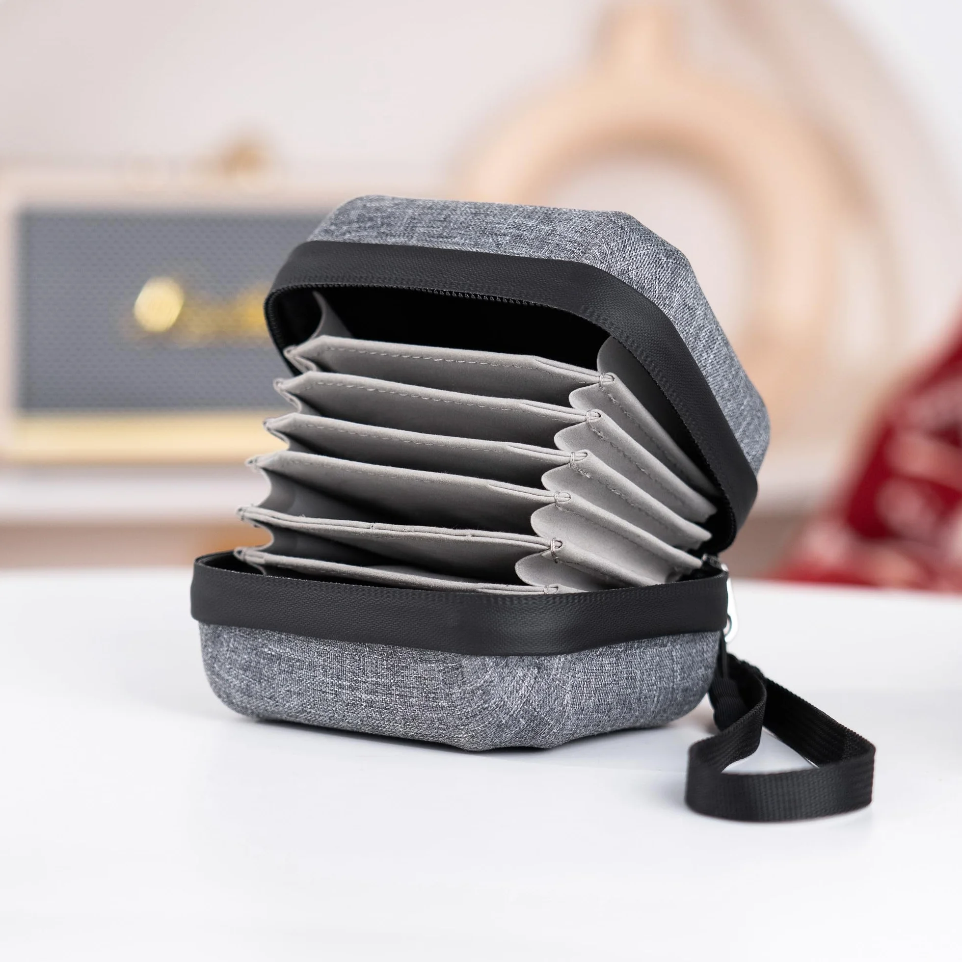 JJC Custodia rigida per 10 filtri, diametro ≤ 67 mm, antipolvere e impermeabile, per filtro ND UV CPL, con cinghia da polso + panno di pulizia