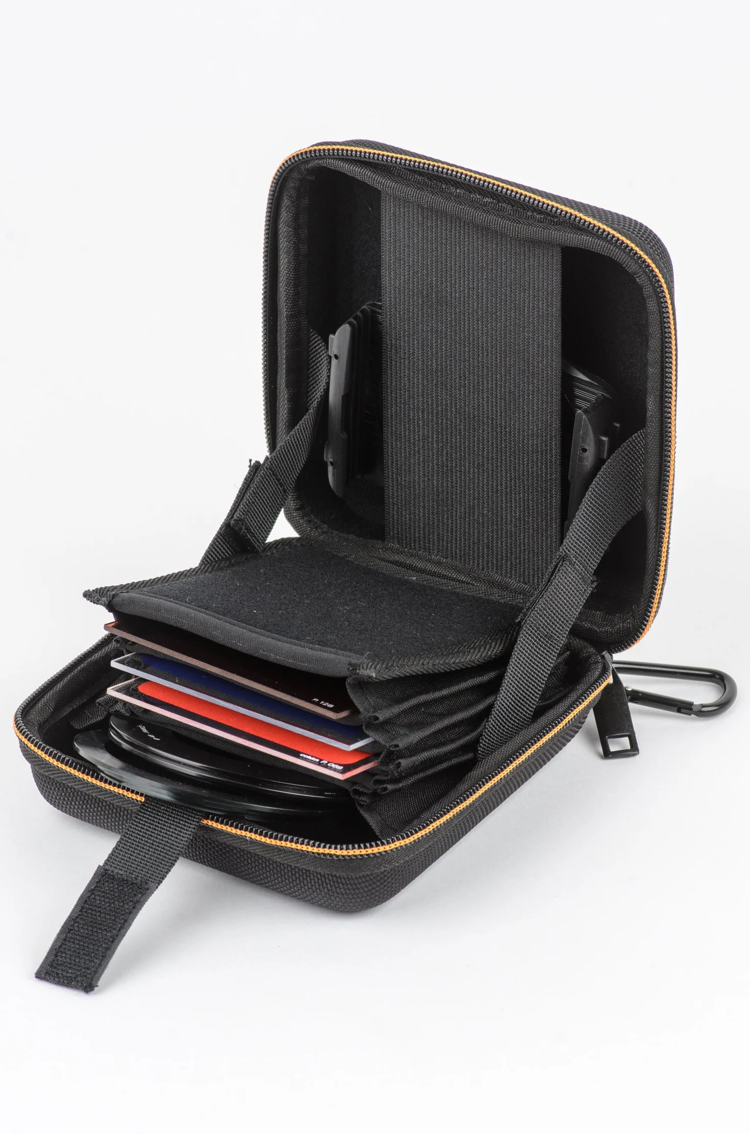 Cokin P3068, Custodia semi-rigida per portafiltro nero