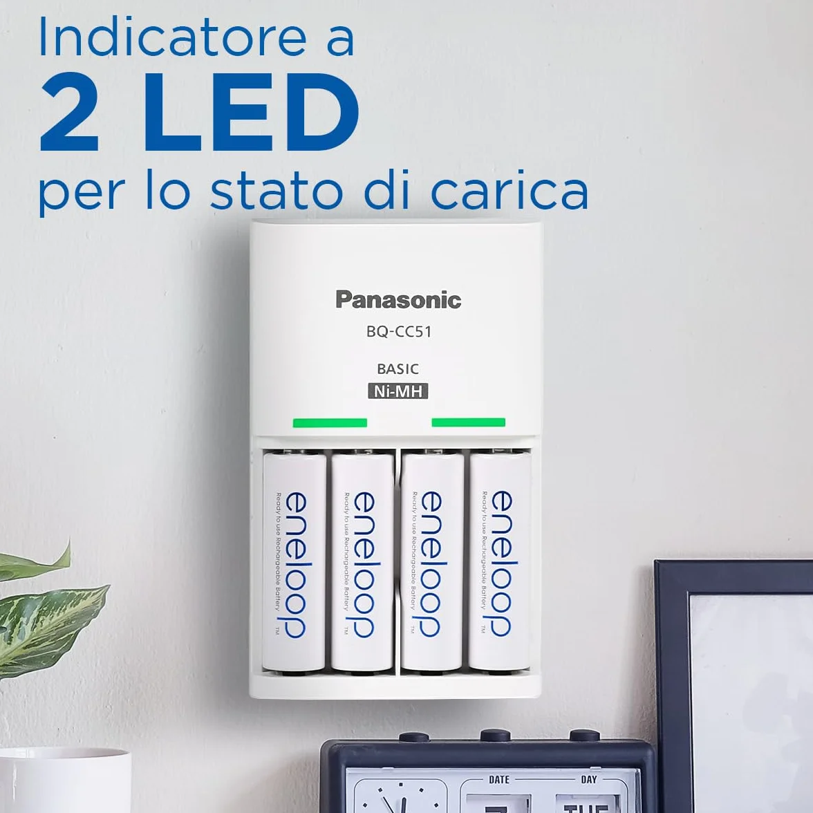 eneloop Basic Caricabatterie per 2-4 Batterie AA/AAA Ni-MH, 4 eneloop AAA con Capacità Aggiornata, 6 Funzioni di Sicurezza