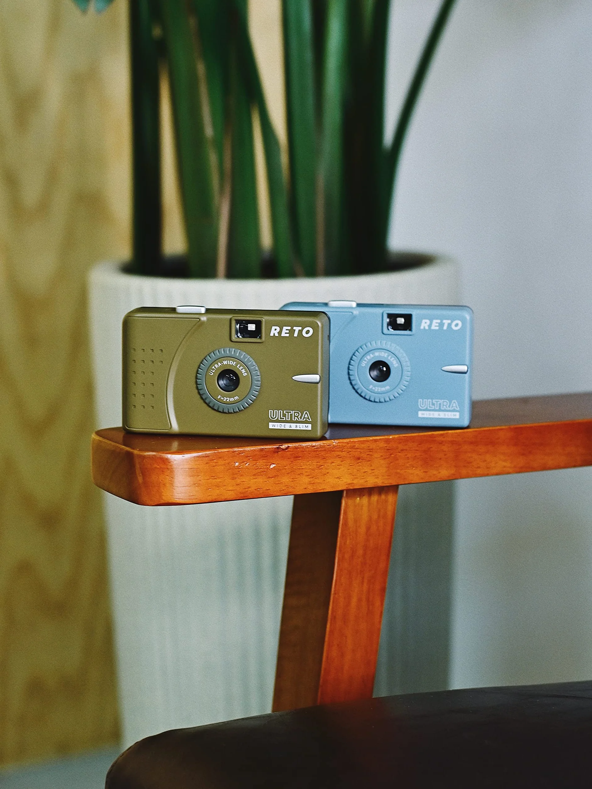 RETO Ultra Wide & Slim 35 mm Riutilizzabile Fotocamera (Olive)